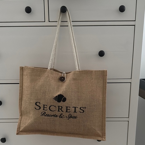 Versatile Burlap Tote Bag - Picture 1 of 8